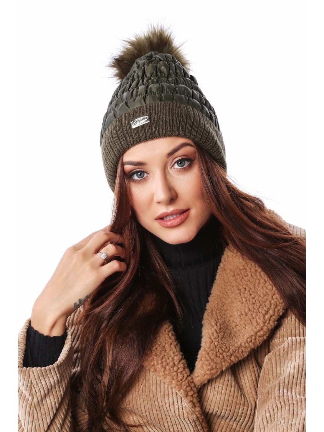 Wintermütze aus Baumwolle mit Bommel, dunkelgrün C31 - Online-Shop - Boutique